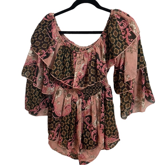 Missguided Pink and Black Paisley Print Bardot Ruffle Romper Women’s 4 - Picture 2 of 8
